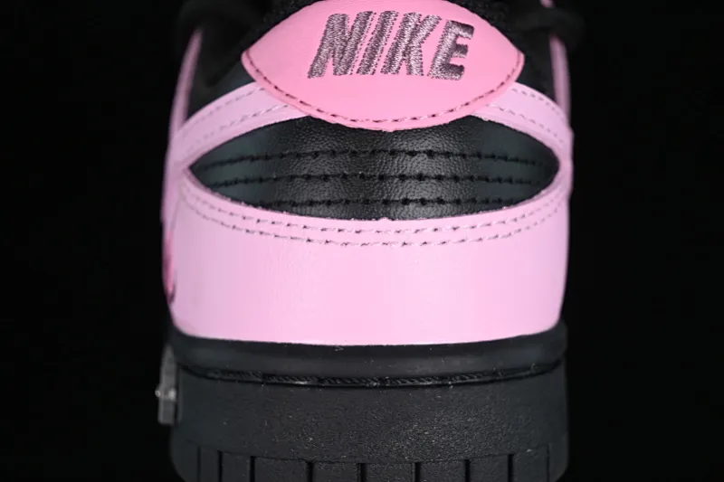 All Categories Nk SB Dunk Series Nk SB Dunk Low Low-top Sneakers Nk Dunk Low Bubble Jellyfish Neon Star Millennium Cyber ​​Black Pink SB Strap Low-top Casual Sneakers FD1232-001